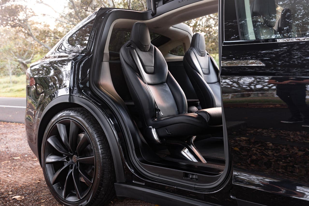 Best Tesla Accessories (Editor Picks)